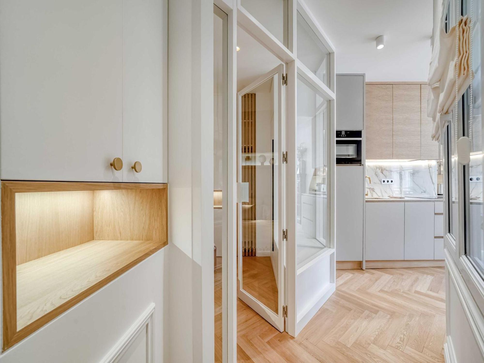Apartment Elegance & Refinement A Stone's Throw From Louvre *